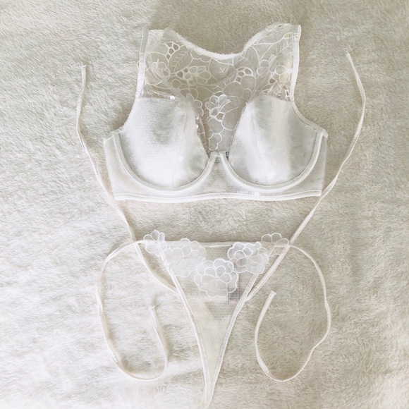 Victoria secret bra and panty set sequined 32DD XS - Picture 1 of 9